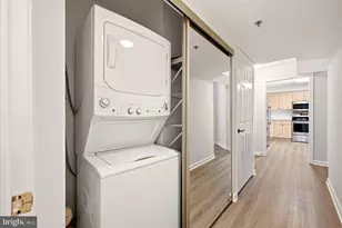 19385 Cypress Ridge Terrace, Leesburg, VA 20176 - Photo 35