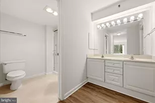 19385 Cypress Ridge Terrace, Leesburg, VA 20176 - Photo 37