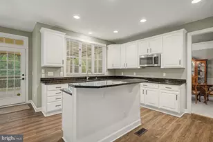 43691 Gallitzin Ln, Chantilly, VA 20152 - Photo 11