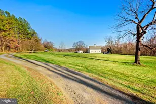 23766 Champe Ford (Barn Unit) Rd, Middleburg, VA 20117 - Photo 5