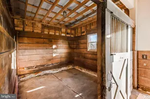 23766 Champe Ford (Barn Unit) Rd, Middleburg, VA 20117 - Photo 25