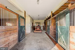 23766 Champe Ford (Barn Unit) Rd, Middleburg, VA 20117 - Photo 23