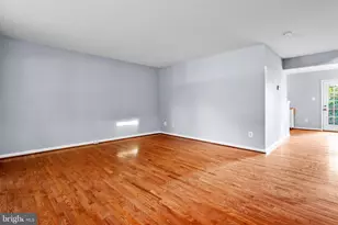 21098 Cornerpost Square, Ashburn, VA 20147 - Photo 3