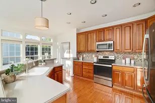 19217 Kepharts Mill Terrace, Leesburg, VA 20176 - Photo 13