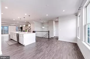 42621 Burbank Terrace, Sterling, VA 20166 - Photo 5