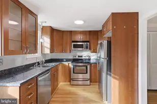 48 Dulany Ct, Sterling, VA 20165 - Photo 7