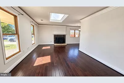 609 S Alder Avenue, Sterling, VA 20164 - Photo 7