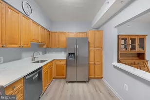 19355 Cypress Ridge Terrace, Leesburg, VA 20176 - Photo 7