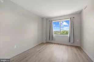 19355 Cypress Ridge Terrace, Leesburg, VA 20176 - Photo 15