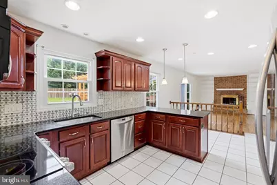 102 N Laura Anne Drive, Sterling, VA 20164 - Photo 3