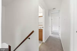 102 N Laura Anne Dr, Sterling, VA 20164 - Photo 19