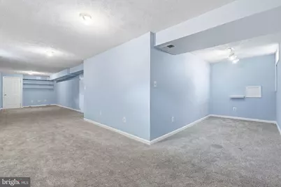102 N Laura Anne Drive, Sterling, VA 20164 - Photo 39