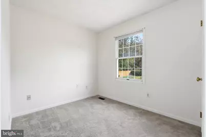 102 N Laura Anne Drive, Sterling, VA 20164 - Photo 27
