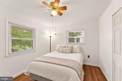 312 E Amhurst Street, Sterling, VA 20164 - Photo 25