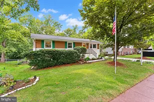 312 E Amhurst St, Sterling, VA 20164 - Photo 1