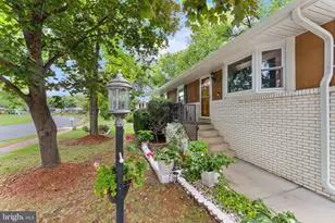 312 E Amhurst St, Sterling, VA 20164 - Photo 5