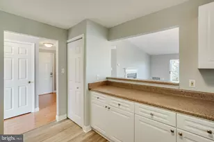20575 Snowshoe Square, Ashburn, VA 20147 - Photo 9