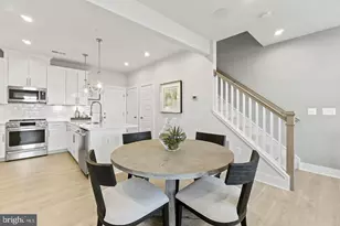43805 Middleway Ter, Ashburn, VA 20147 - Photo 3