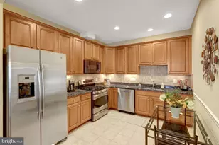 44426 Sunset Maple Dr, Ashburn, VA 20147 - Photo 9
