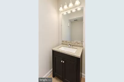 185 Meadows Lane NE, Leesburg, VA 20176 - Photo 3