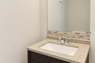 185 Meadows Ln NE, Leesburg, VA 20176 - Photo 3