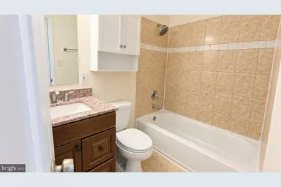 185 Meadows Lane NE, Leesburg, VA 20176 - Photo 15