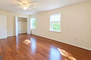 185 Meadows Ln NE, Leesburg, VA 20176 - Photo 13