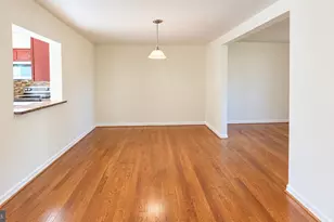 185 Meadows Ln NE, Leesburg, VA 20176 - Photo 11