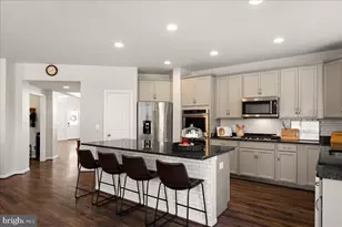 35924 Platinum Dr, Round Hill, VA 20141 - Photo 17
