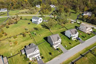 35924 Platinum Dr, Round Hill, VA 20141 - Photo 9