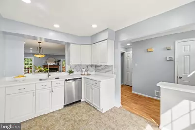 21140 Winding Brook Square, Ashburn, VA 20147 - Photo 3