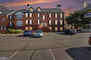 676 Gateway Dr SE, Leesburg, VA 20175 - Photo 1
