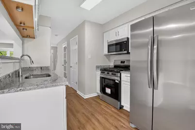 22009 Guilford Station Terrace, Sterling, VA 20166 - Photo 3