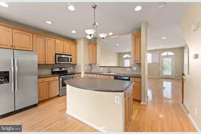 23005 Bulwark Terrace, Brambleton, VA 20148 - Photo 21