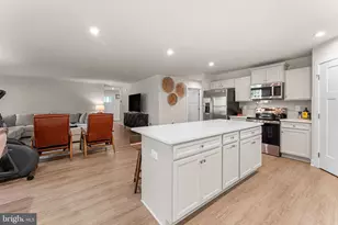 289 Pleasants Ln, Kilmarnock, VA 22482 - Photo 21