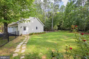 1277 Riverwood Dr, Lancaster, VA 22503 - Photo 33
