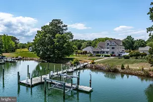 310 Old Point Rd, White Stone, VA 22578 - Photo 5
