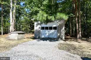 2029 Bluff Point Rd, Kilmarnock, VA 22482 - Photo 15