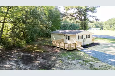 2029 Bluff Point Rd, Kilmarnock, VA 22482 - Photo 9
