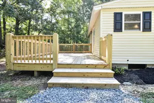 2029 Bluff Point Rd, Kilmarnock, VA 22482 - Photo 5