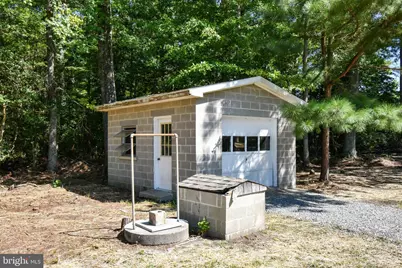 2029 Bluff Point Rd, Kilmarnock, VA 22482 - Photo 13