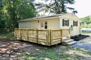 2029 Bluff Point Rd, Kilmarnock, VA 22482 - Photo 7