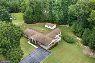 107 Jeffery Ave, Lancaster, VA 22503 - Photo 37