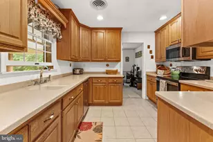 107 Jeffery Ave, Lancaster, VA 22503 - Photo 9