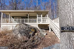 201 Chad Berry Ln, Syria, VA 22743 - Photo 3