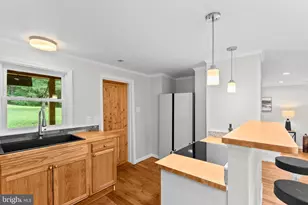 2303 W Hoover Rd, Haywood, VA 22722 - Photo 11