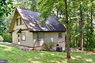 221 S Honeysuckle Ln, Madison, VA 22727 - Photo 3