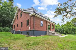 957 Wert Faulkner Hwy, Natural Bridge Station, VA 24579 - Photo 3