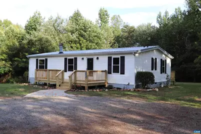 1041 W Old Mountain Rd, Louisa, VA 23093 - Photo 1