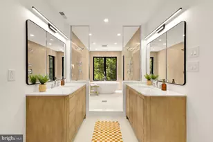 1205 10th St NW, Washington, DC 20001 - Photo 1